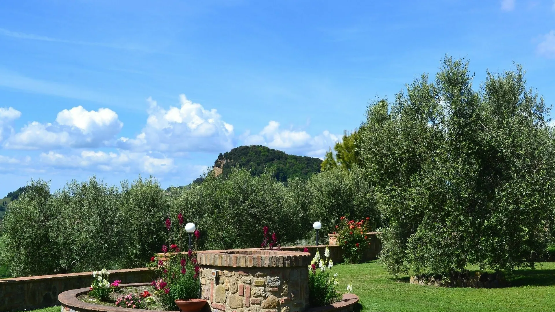 Apartment With One Bedroom In Volterra, With Wonderful Mountain View, 0*, Volterra